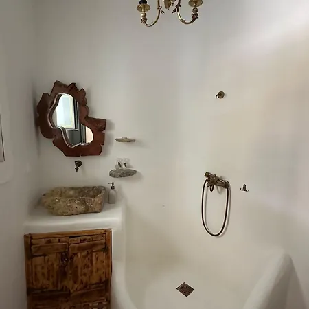 بيت ضيافة Aliori Art Caves