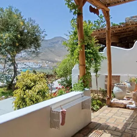 بيت ضيافة Aliori Art Caves ايجيلي