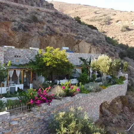 Aliori Art Caves بيت ضيافة 4*