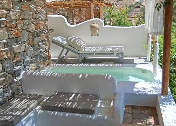 Aliori Art Caves 4* Aegiali