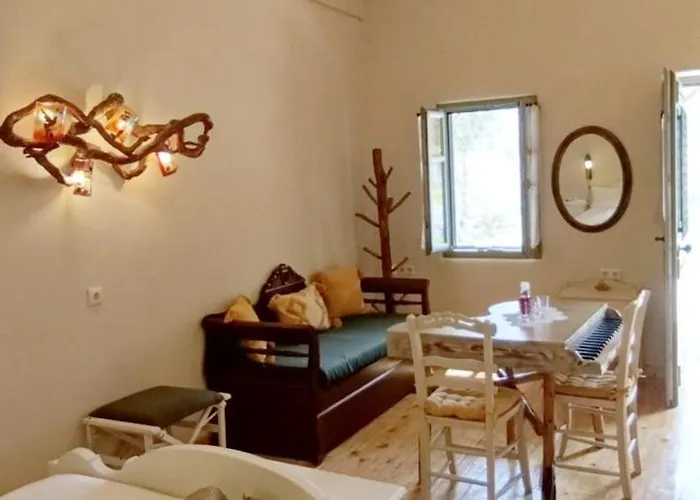 Aliori Art Caves Gasthof 4*