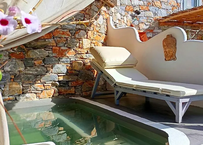 Aliori Art Caves Gasthof 4*