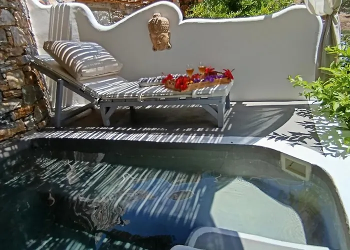 Gasthof Aliori Art Caves Aegiali