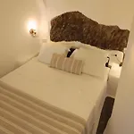 Aliori Art Caves 4*