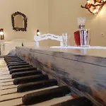 Πανσιόν Aliori Art Caves 4*