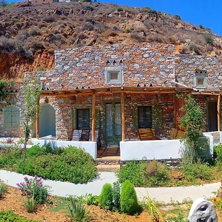 Aliori Art Caves Pensionat 4*