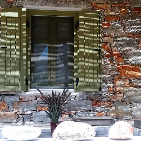 Aliori Art Caves 4* Aegiali