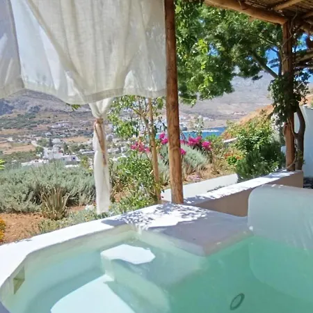 Aliori Art Caves 4*
