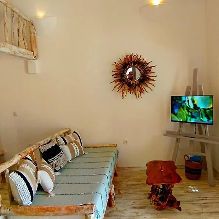 Affittacamere Aliori Art Caves Aegiali