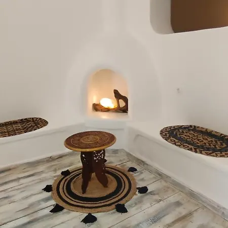 בית הארחה Aliori Art Caves 4*