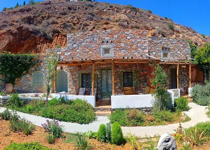 Aliori Art Caves בית הארחה 4*