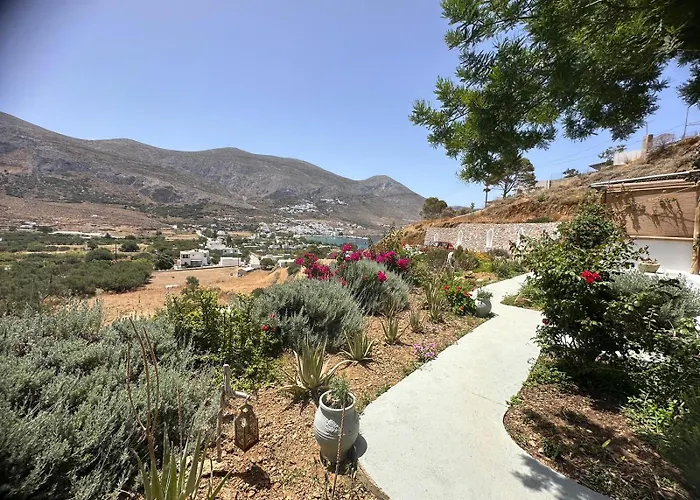 בית הארחה Aliori Art Caves אגיאלי